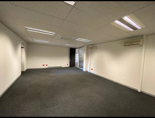 469M² OFFICE TO LET IN BRYANSTON